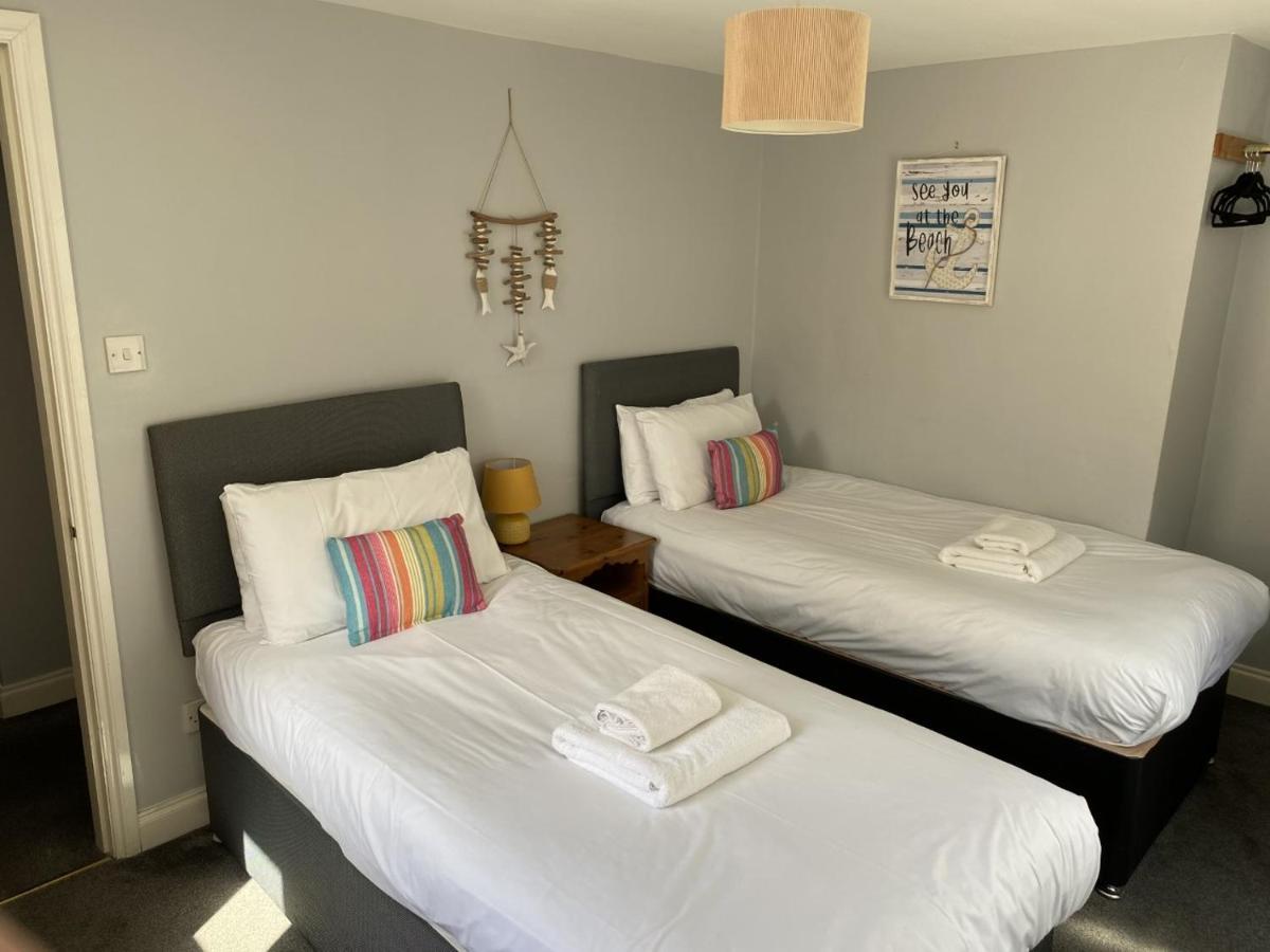 The Pier Inn Whitby Bagian luar foto